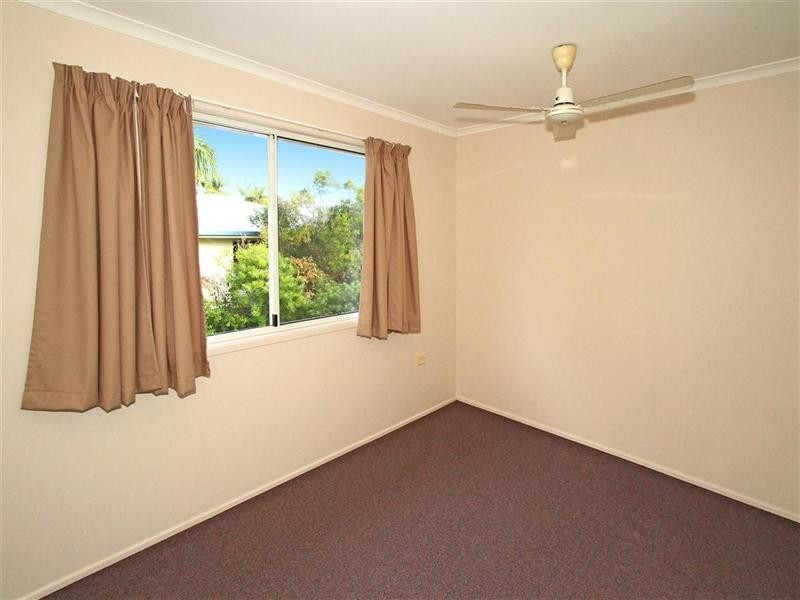 2/374 Limpus Street, Frenchville QLD 4701