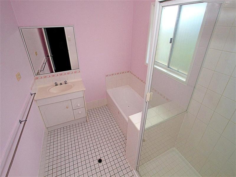 2/374 Limpus Street, Frenchville QLD 4701