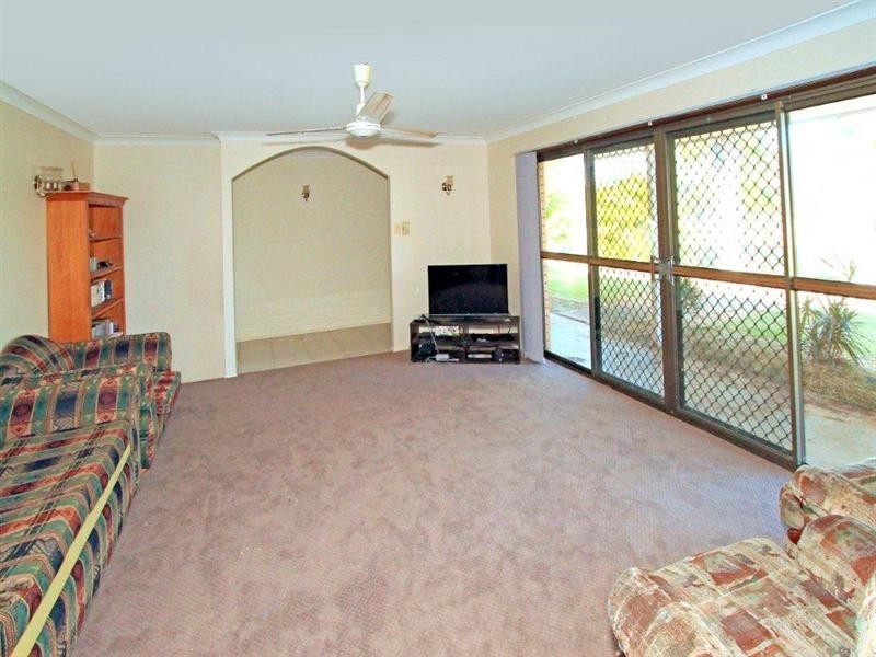 19 Vass Road, Etna Creek QLD 4702