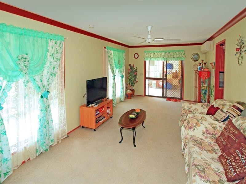 9 Hinton Street, Koongal QLD 4701