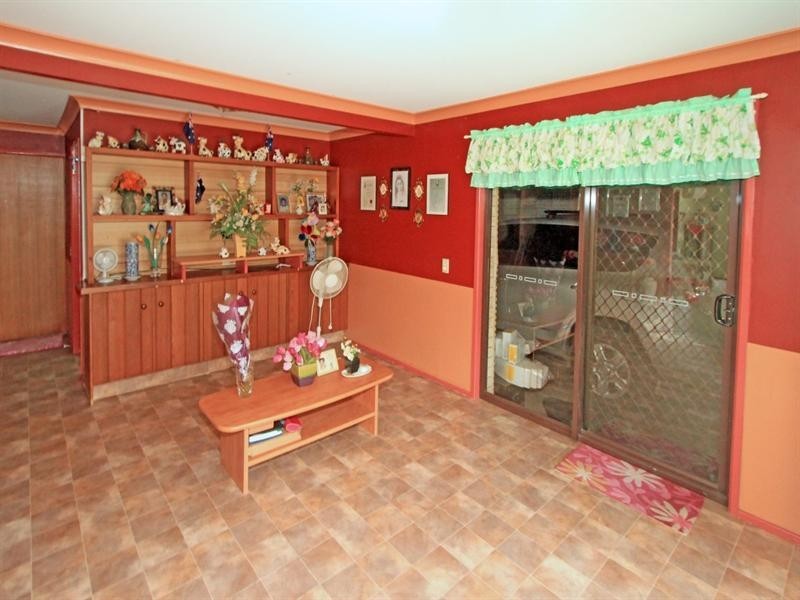 9 Hinton Street, Koongal QLD 4701