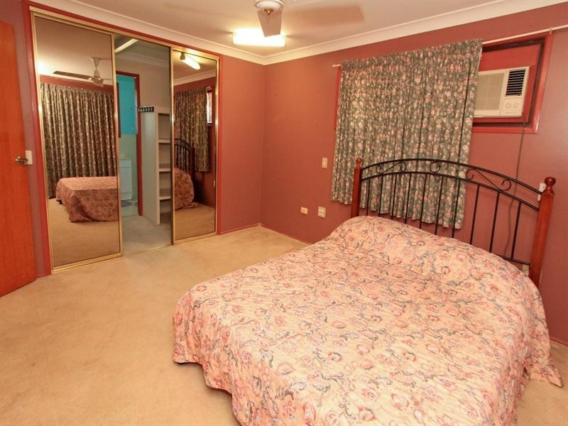 9 Hinton Street, Koongal QLD 4701