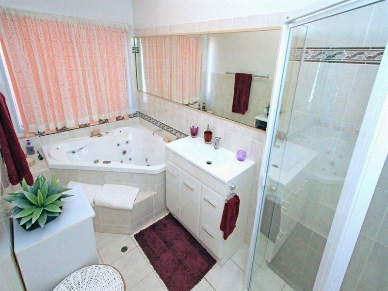 10 Rees Jones Close, Frenchville QLD 4701