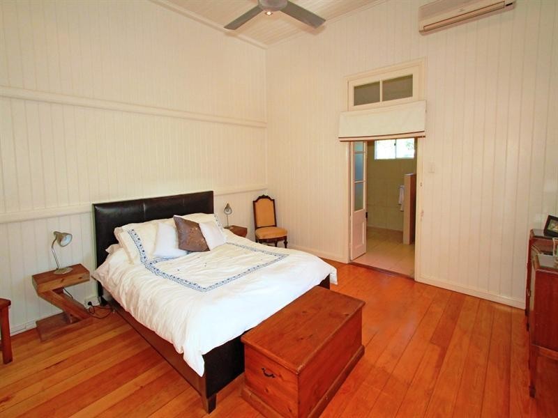 99 Ward Street, The Range QLD 4700