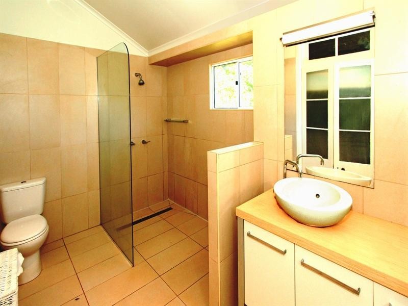 99 Ward Street, The Range QLD 4700