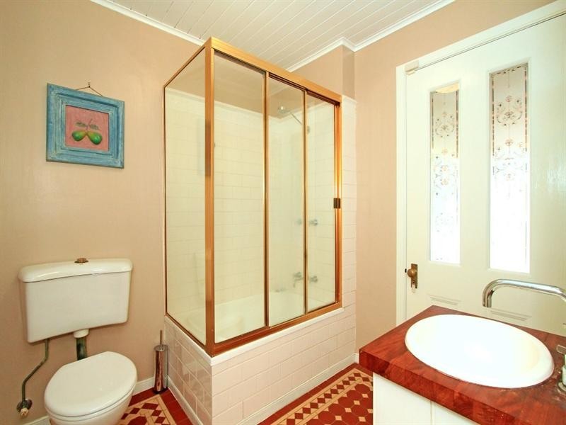 99 Ward Street, The Range QLD 4700