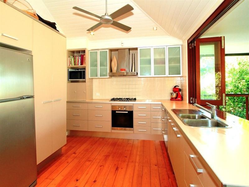 99 Ward Street, The Range QLD 4700