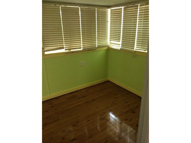101 Livingstone Street, Berserker QLD 4701