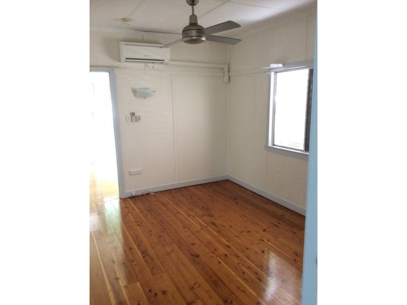 101 Livingstone Street, Berserker QLD 4701