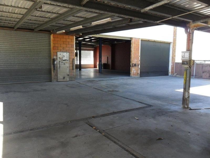 94 Elphinstone, Berserker QLD 4701