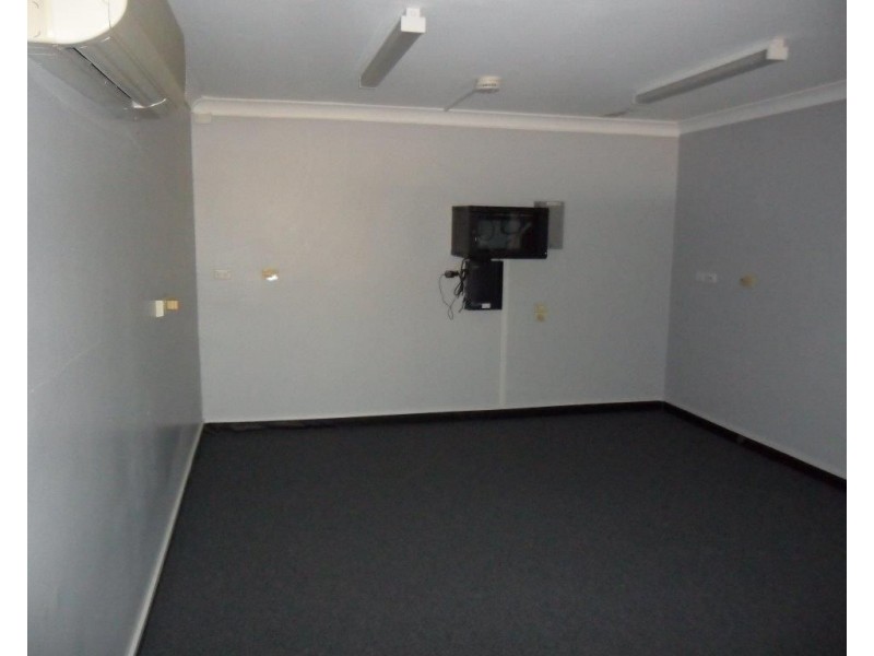 15 Quinn Street, Kawana QLD 4701