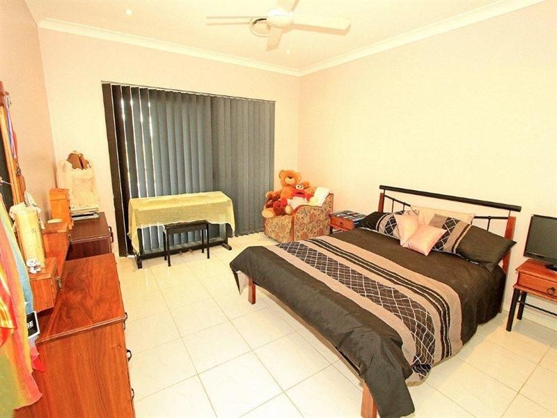 2 Sturt Street, Parkhurst QLD 4702