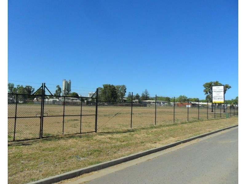 8-12 Sturt Street, Parkhurst QLD 4702