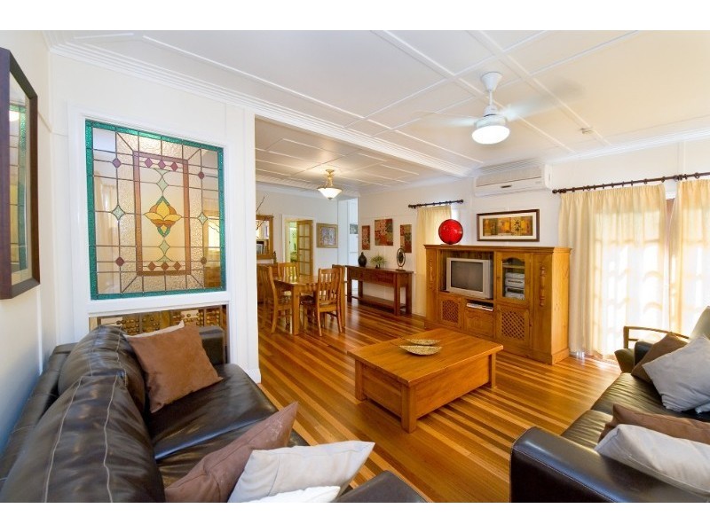 8 King Street, The Range QLD 4700