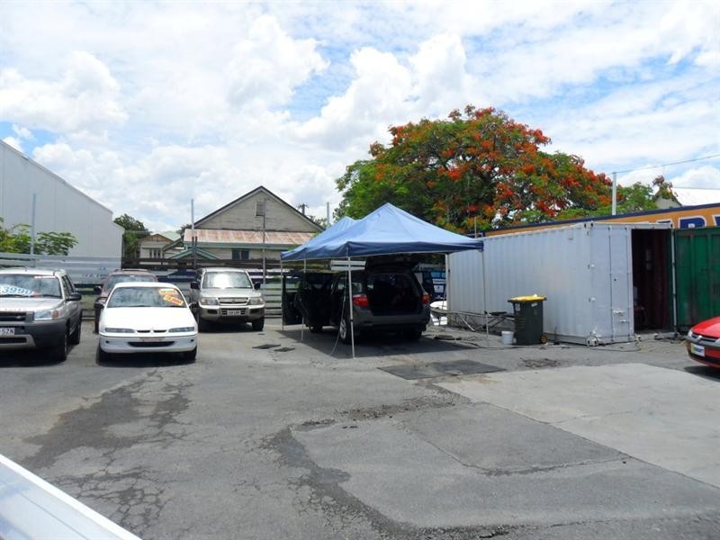 21-23 Queen Elizabeth Drive, Berserker QLD 4701