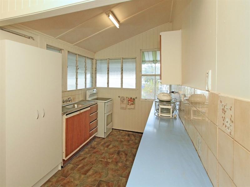 26 Dean Street, Berserker QLD 4701