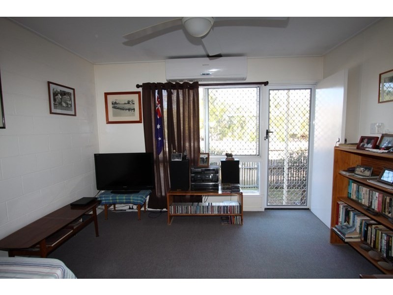 2/17 Nicholson Street, Allenstown QLD 4700