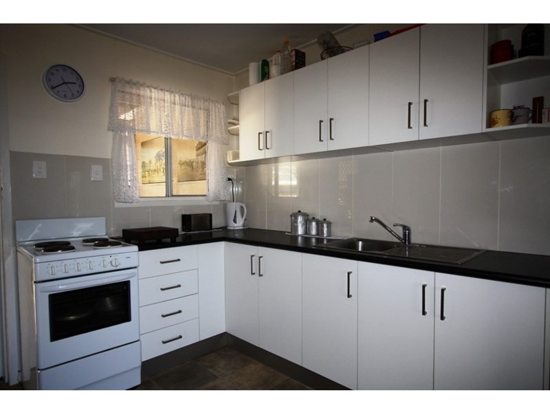 2/17 Nicholson Street, Allenstown QLD 4700