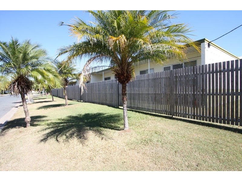 2/17 Nicholson Street, Allenstown QLD 4700