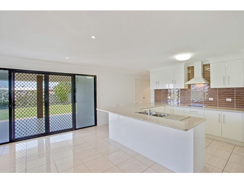 12 Ingram Drive, Gracemere QLD 4702