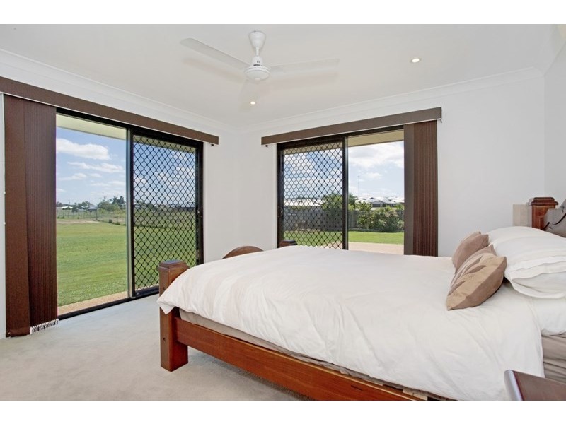 12 Ingram Drive, Gracemere QLD 4702