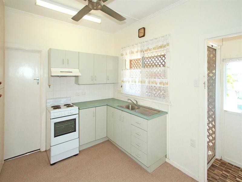 139 Water Street, Berserker QLD 4701