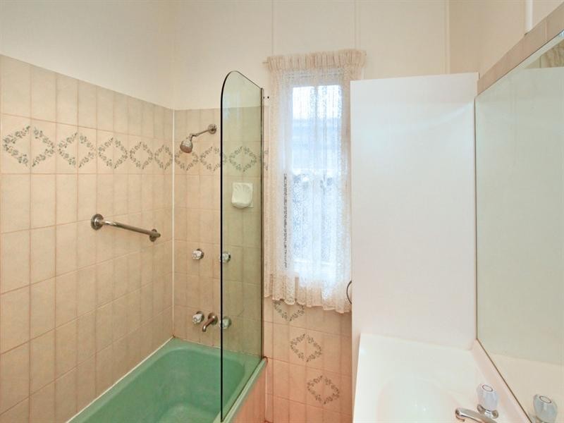 139 Water Street, Berserker QLD 4701