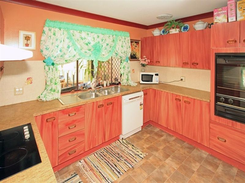 9 Hinton Street, Koongal QLD 4701