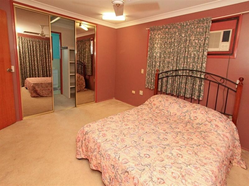 9 Hinton Street, Koongal QLD 4701