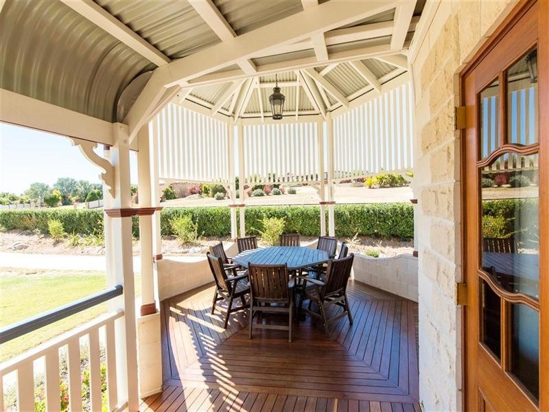 14 Maddison Avenue, Rockyview QLD 4701