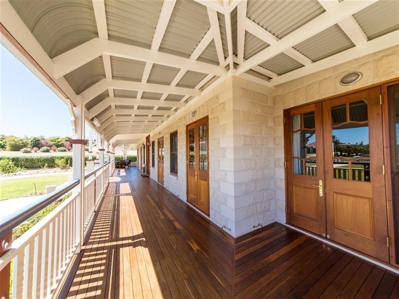 14 Maddison Avenue, Rockyview QLD 4701