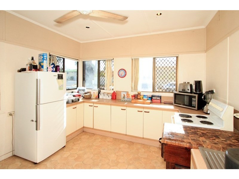 113 Main Street, Park Avenue QLD 4701