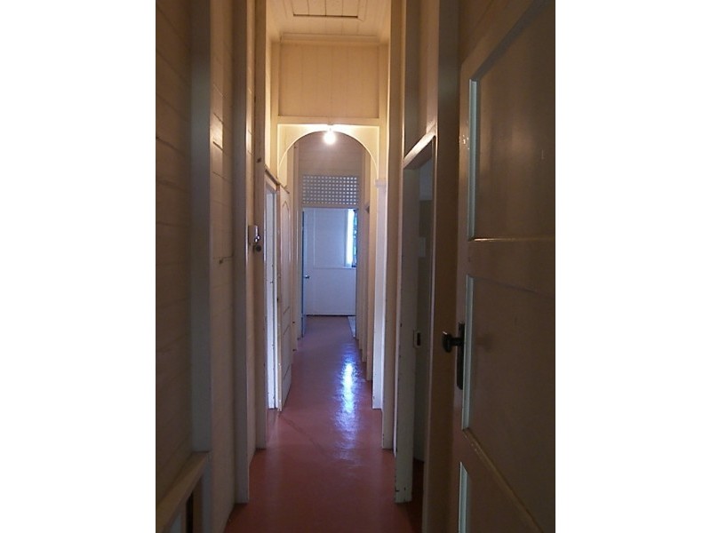294 East Street, Depot Hill QLD 4700
