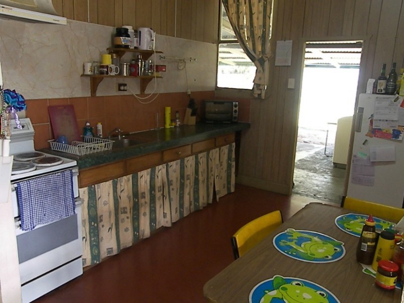 294 East Street, Depot Hill QLD 4700