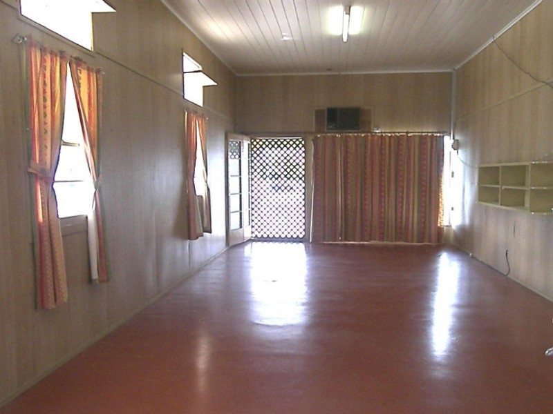 294 East Street, Depot Hill QLD 4700