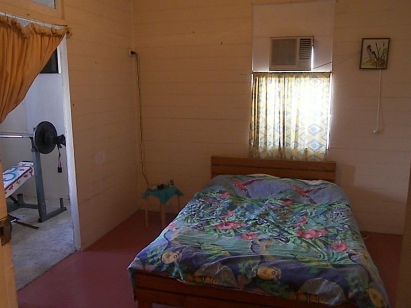 294 East Street, Depot Hill QLD 4700