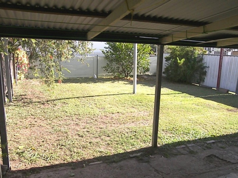294 East Street, Depot Hill QLD 4700