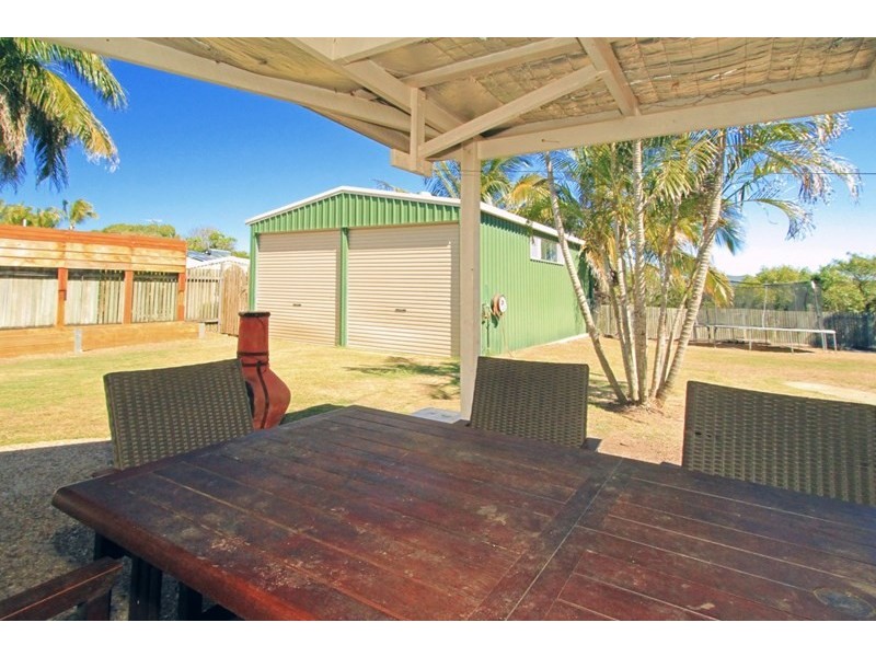 76 Limpus Avenue, Keppel Sands QLD 4702
