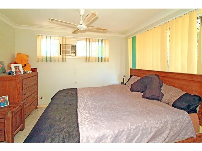 76 Limpus Avenue, Keppel Sands QLD 4702