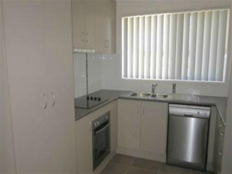 28 William Close, Gracemere QLD 4702