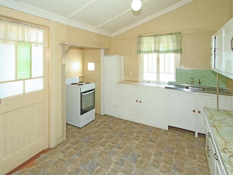 108 Main Street, Park Avenue QLD 4701