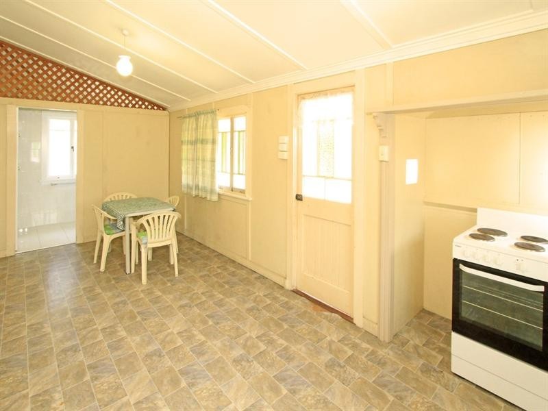 108 Main Street, Park Avenue QLD 4701
