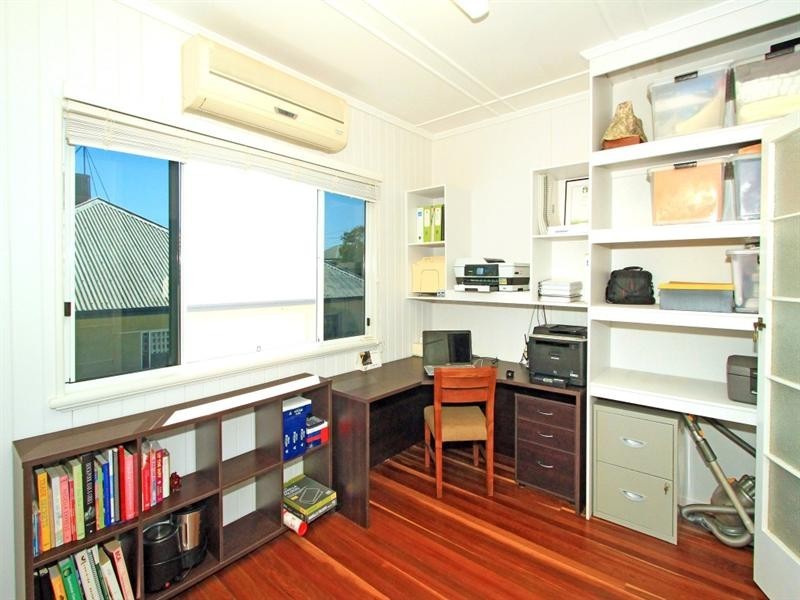 9 Barambah Street, Wandal QLD 4700