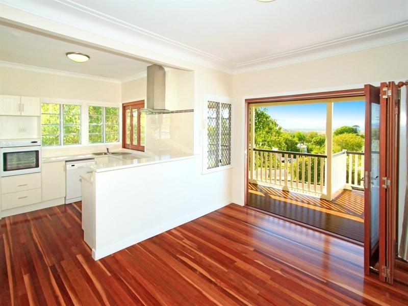 2 Kelly Street, The Range QLD 4700