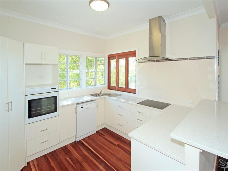 2 Kelly Street, The Range QLD 4700