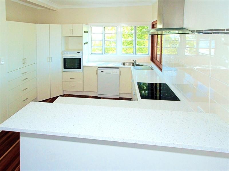 2 Kelly Street, The Range QLD 4700