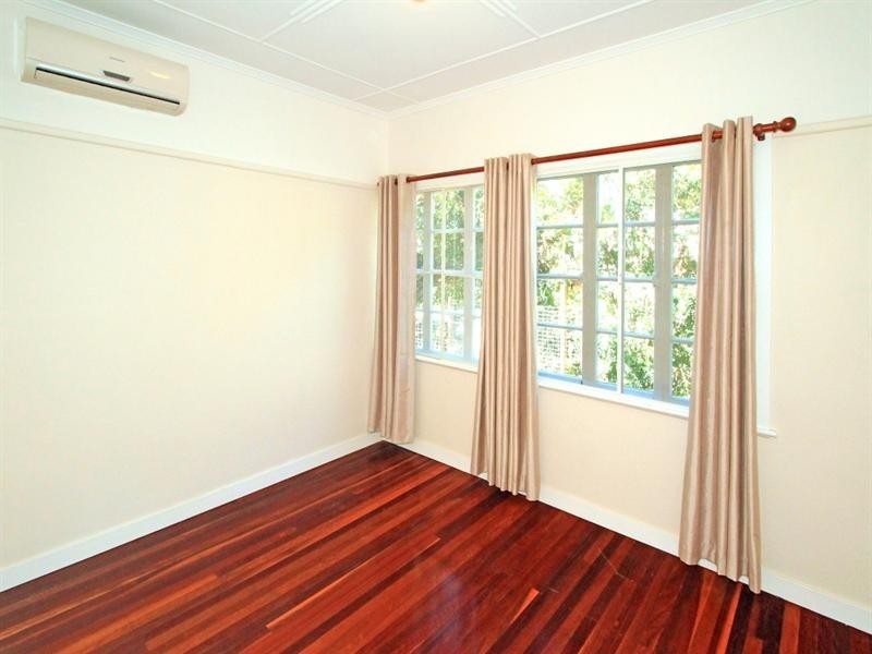 2 Kelly Street, The Range QLD 4700