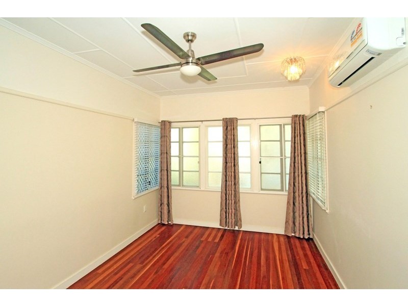 2 Kelly Street, The Range QLD 4700