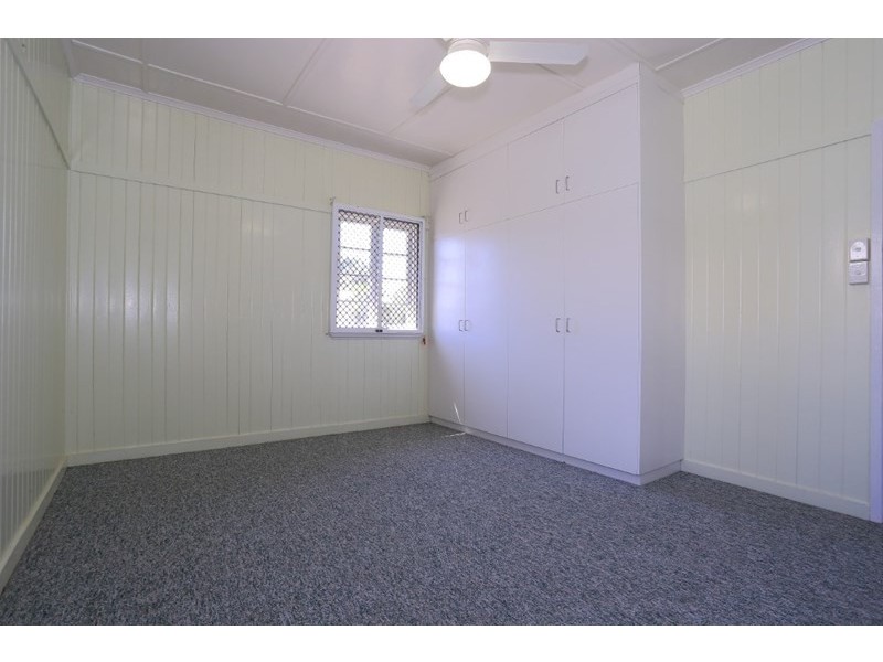 14 Cowap Street, Park Avenue QLD 4701