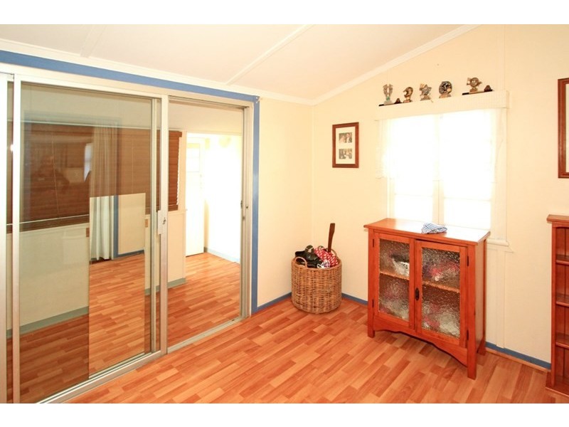 32 Thackeray Street, Park Avenue QLD 4701